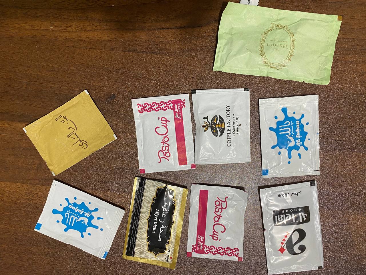 مناديل معطرة خاصة بوجبة الافطار